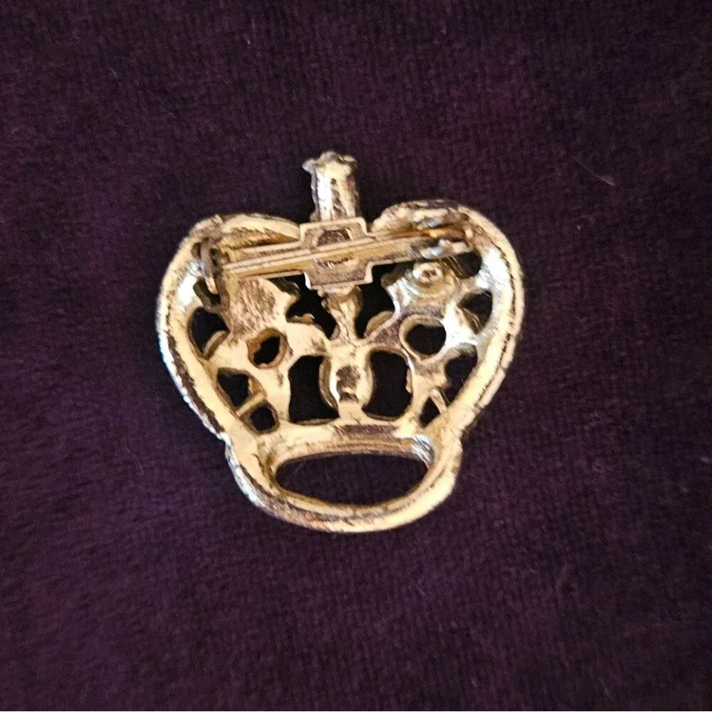 Unbranded elegant silver