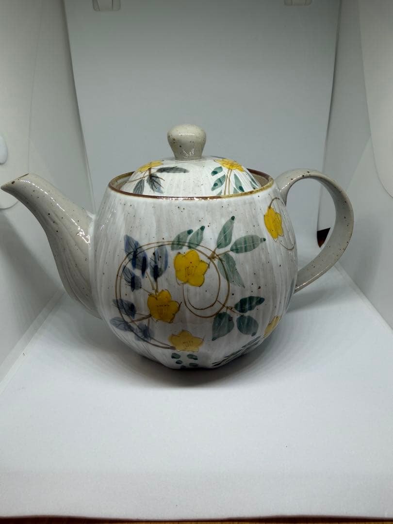 Oriental Pot Flower Ceramic Teapot